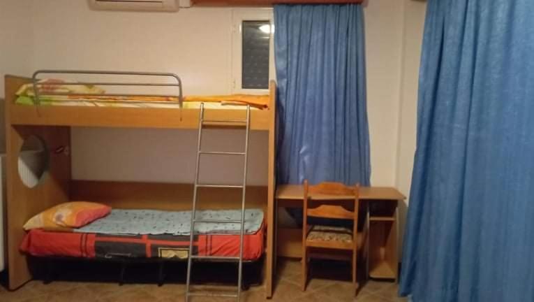 Melana Apartment Tiros Bagian luar foto