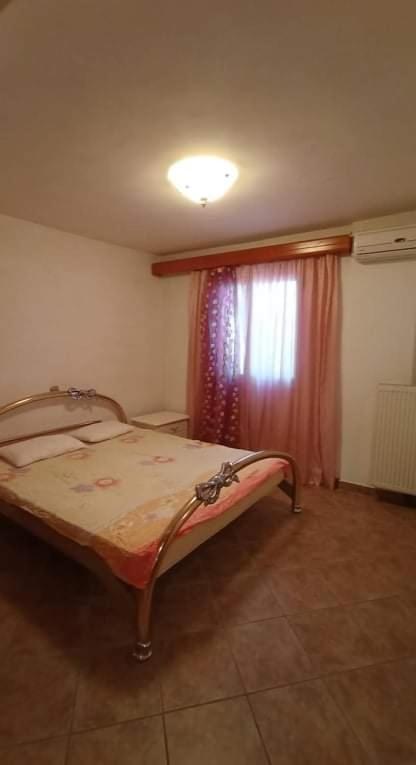 Melana Apartment Tiros Bagian luar foto